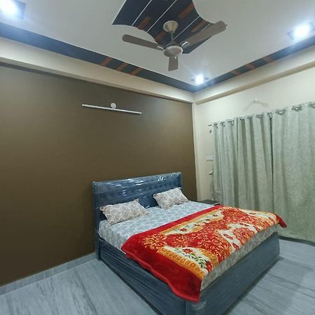 Sarvodaya Residency Hotel Ayodhya Kültér fotó