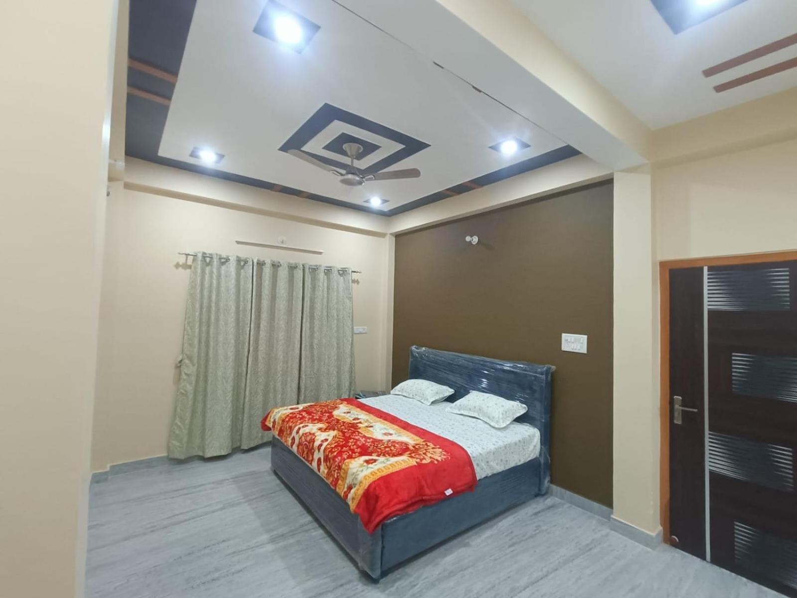 Sarvodaya Residency Hotel Ayodhya Kültér fotó