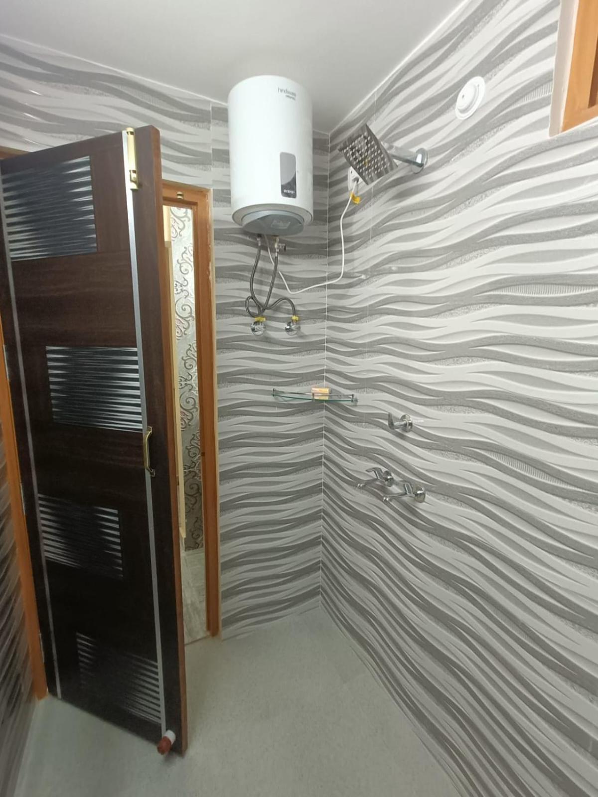 Sarvodaya Residency Hotel Ayodhya Kültér fotó
